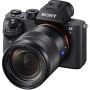 Camere mirrorless noi și originale, obiective mirrorless