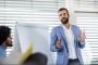 Choosing the Right Keynote Speaker for a Corporate Events