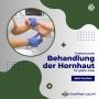 Professionelle Behandlung der Hornhaut für glatte Füße