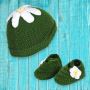 woolen cap and shoe set