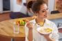 THE DAILY FOOD ROUTINE OF A PROFESSIONAL EMPLOYEE AND THE IM