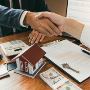 FSBO vs. Realtor: Which One Saves You More in the Long Run?